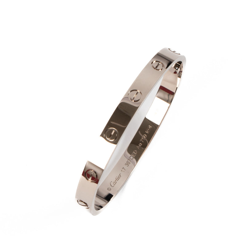 Cartier White Gold Love Bracelet - size 17 aan de beste prijs bij Labellov tweedehands luxe in Antwerpen en Knokke. Wij kopen en verkopen steeds aan de beste prijs.
