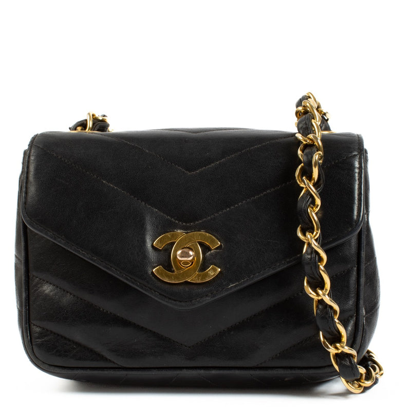 Authentic second hand Chanel Black Chevron Mini Quare Flap Bag on Labellov.com