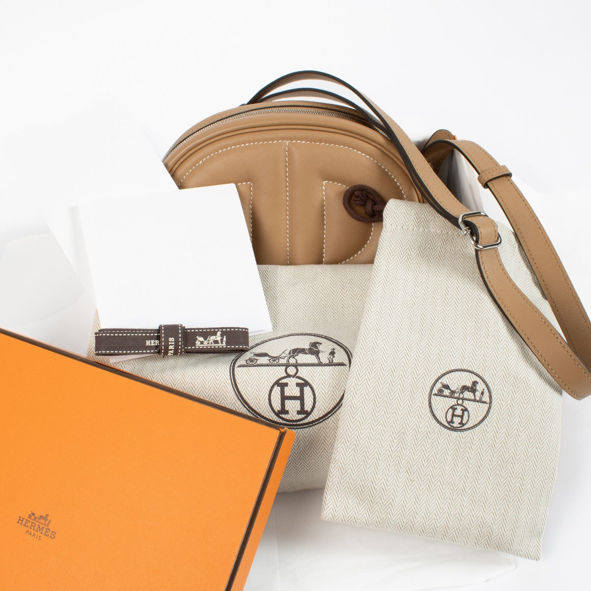 Hermès In-the-Loop Banane Verso Etoupe/Mauve Sylvestre Swift PHW