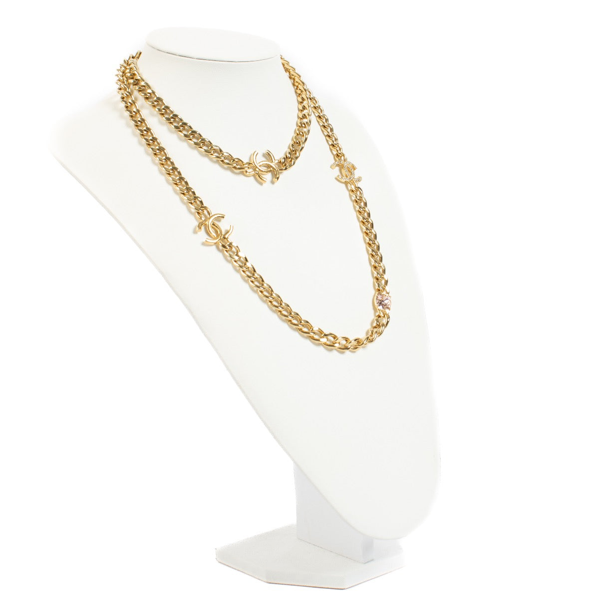 Authentic second hand Chanel Gold Necklace on Labellov.com