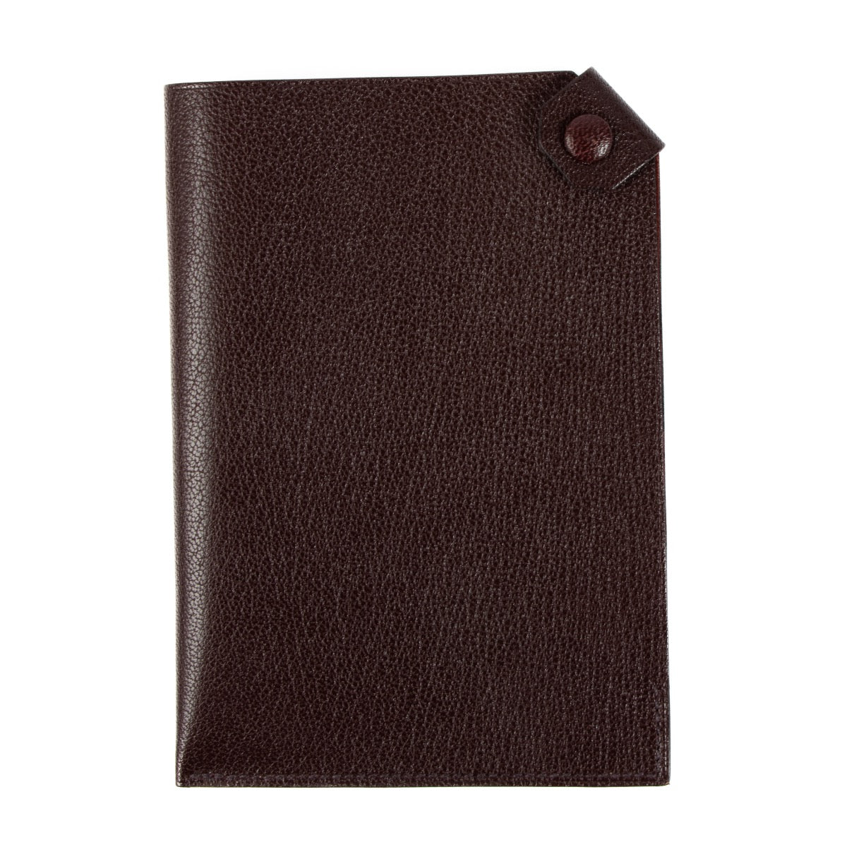 Shop safe online at Labellov in Antwerp, Brussels and Knokke this 100% authentic second hand Hermès Chocolate Brown Tarmac Passport Holder. veilig online tweedehands authentieke Hermès Chocolate Brown Tarmac Paspoort houder kopen bij Labellov.