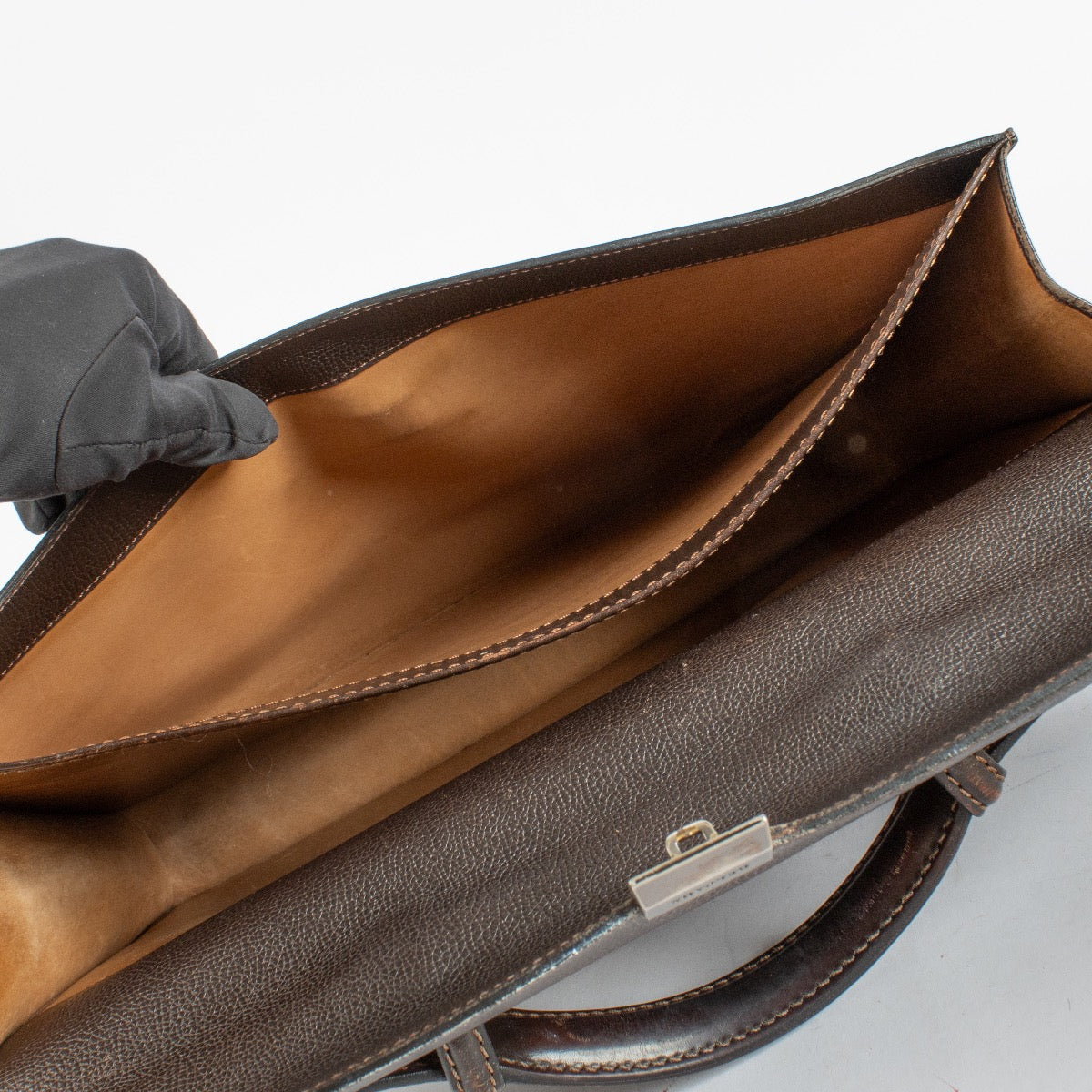 Authentic pre-loved Delvaux Szekely Café Jumping Message Briefcase on Labellov.com