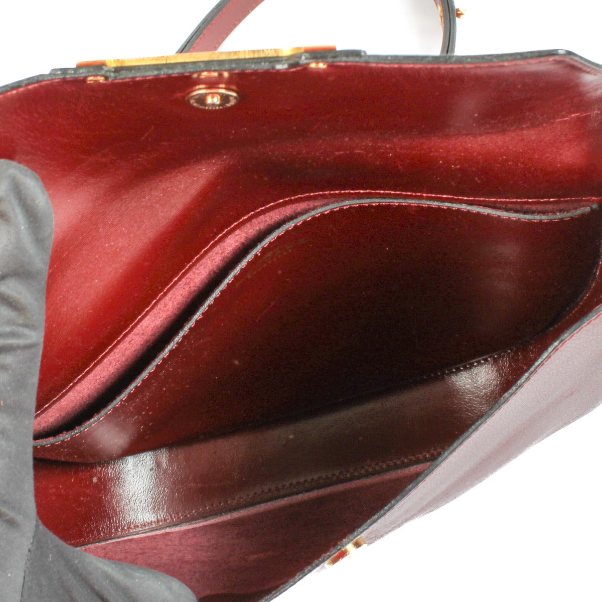 Shop 100% authentic secondhand Delvaux Burgundy Vintage Shoulder Bag on Labellov.com