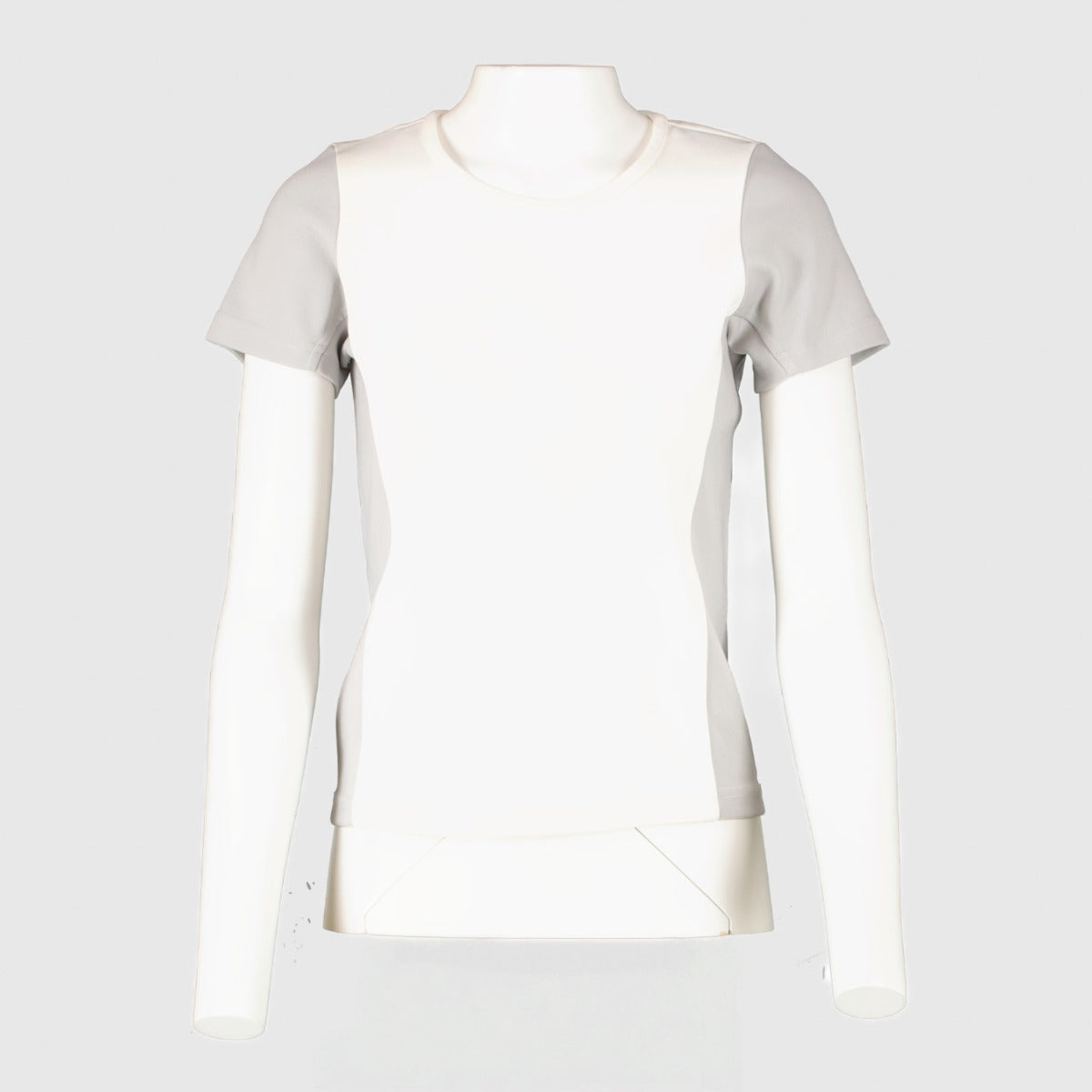 Authentic preloved Chanel White/Grey T-Shirt - Size FR40 on Labellov.com