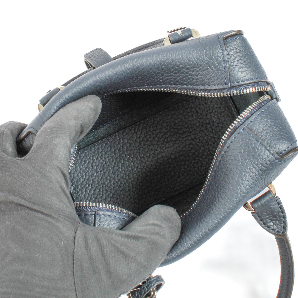 shop 100% authentic second hand Delvaux Blue Marine Coolbox Mini on Labellov.com