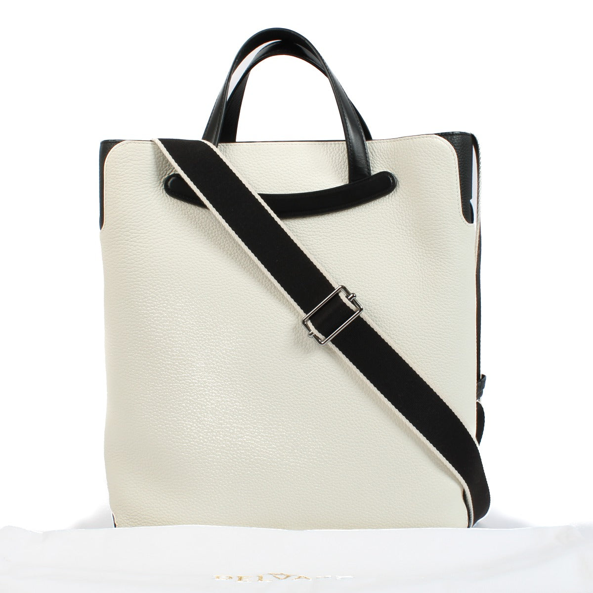 Delvaux Ivoor/Zwart Taurillon Soft/Box Calf Magritte Boodschappentas