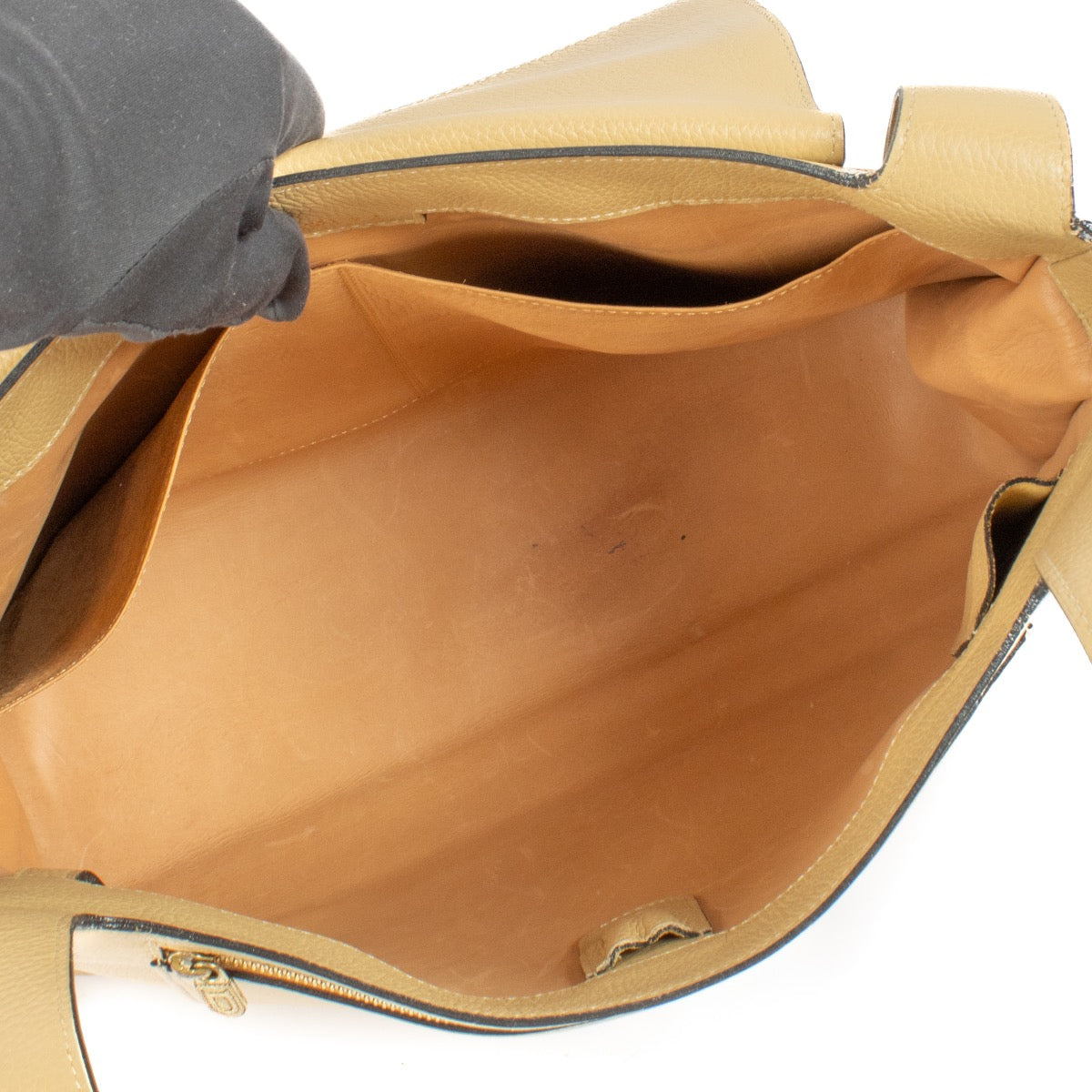 Shop 100% authentic second hand Delvaux Ivoire Flambeau Bag on Labellov.com