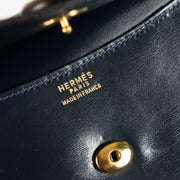 Shop safe online at Labellov in Antwerp, Brussels and Knokke this 100% authentic second hand Hermès Navy Blue Rio Clutch. Veilig online tweedehands authentieke Hermès Navy Blue Rio Clutch kopen bij Labellov in Antwerpen, Brussel en Knokke.