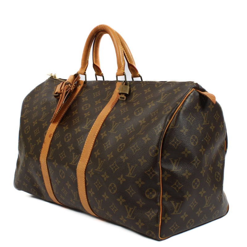 Louis Vuitton Monogram Keepall 50 Travel Bag aan de beste prijs bij Labellov tweedehands luxe in Antwerpen. We buy and sell your preloved and brand new designer bags for the best price.