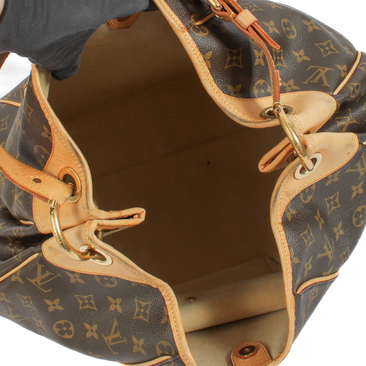shop 100% authentic second hand Louis Vuitton Monogram Galleria GM on Labellov.com