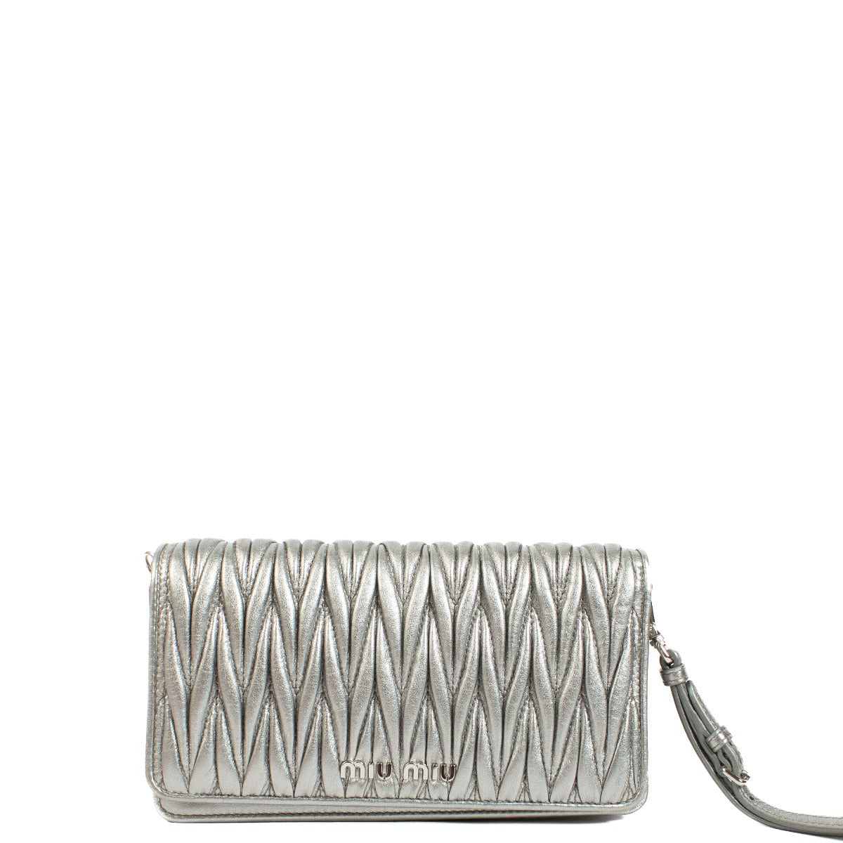 Authentic second hand Miu Miu Silver Matelasse Bag on Labellov.com