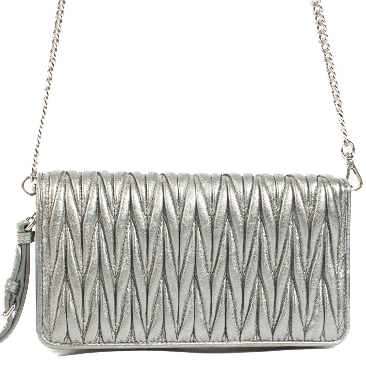 Authentic second hand Miu Miu Silver Matelasse Bag on Labellov.com