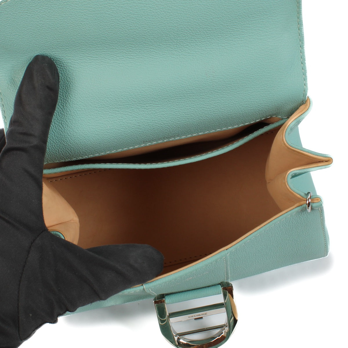 Shop safe online at Labellov in Antwerp, Brussels and Knokke this 100% authentic second hand Delvaux Jade Rodeo Calf Brillant Mini.