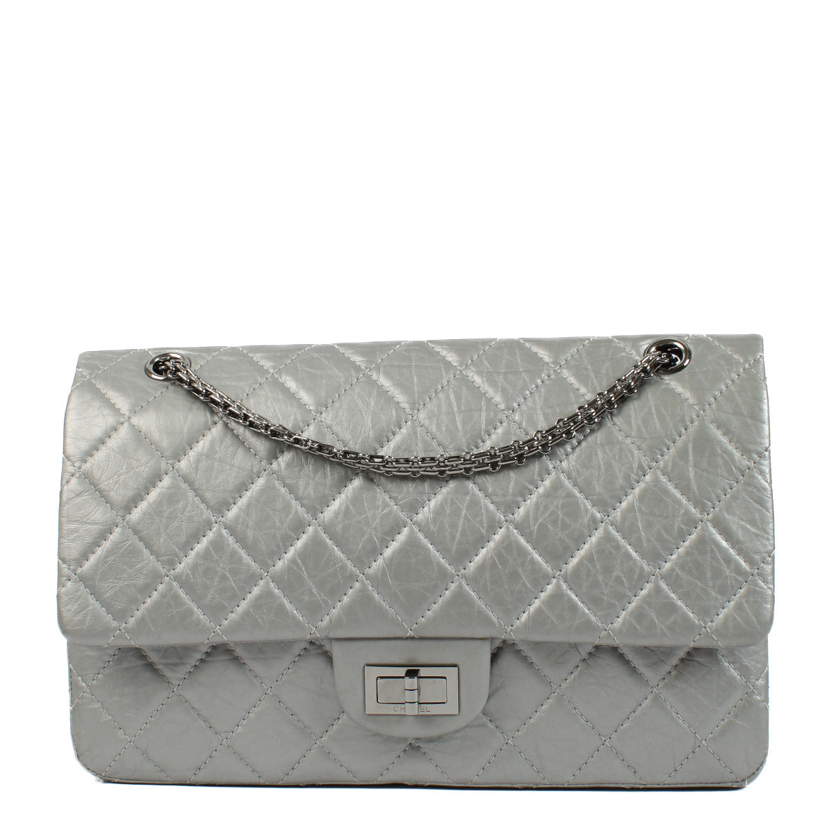 Chanel Matte Metallic Silver Maxi 2.55 Bag aan de beste prijs bij Labellov tweedehands luxe in Antwerpen en Knokke. Koop en verkoop aan de beste prijs.