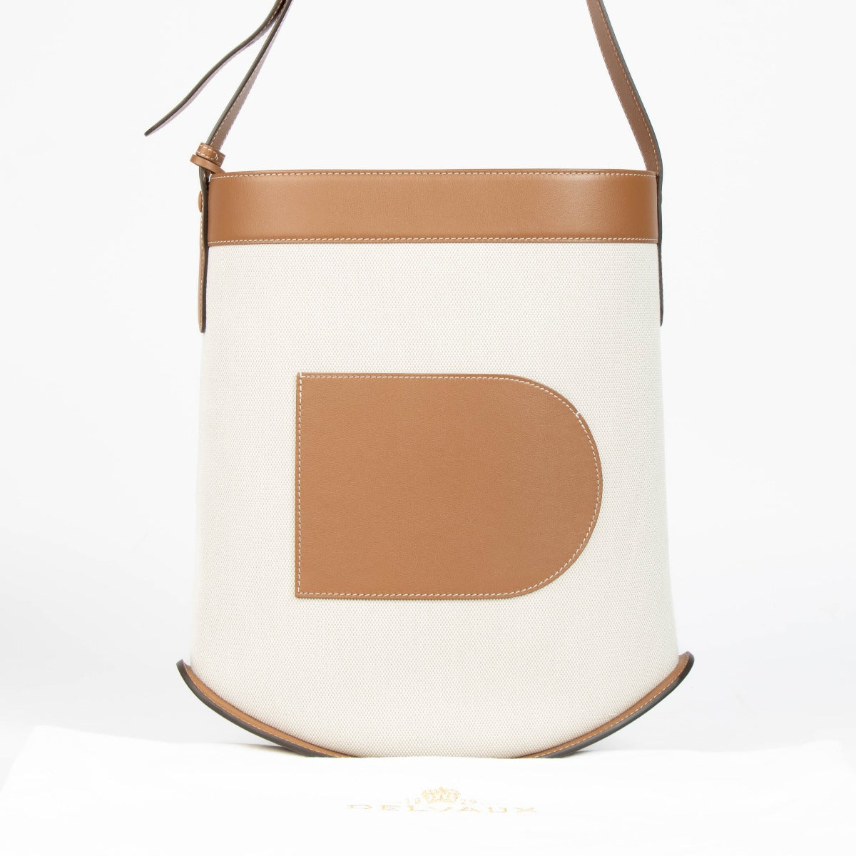 100% authentic second hand Delvaux Canvas/Leather Le Pin Daily Shoulder Bag at Labellov.