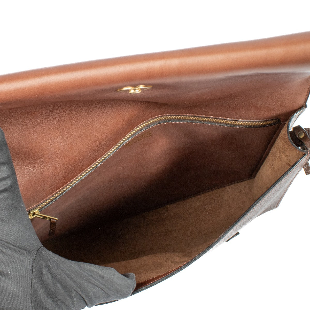 Delvaux brown bag with an adjustable strap, perfect for everyday elegance. Comes with a dust bag. Shop at Labellov.