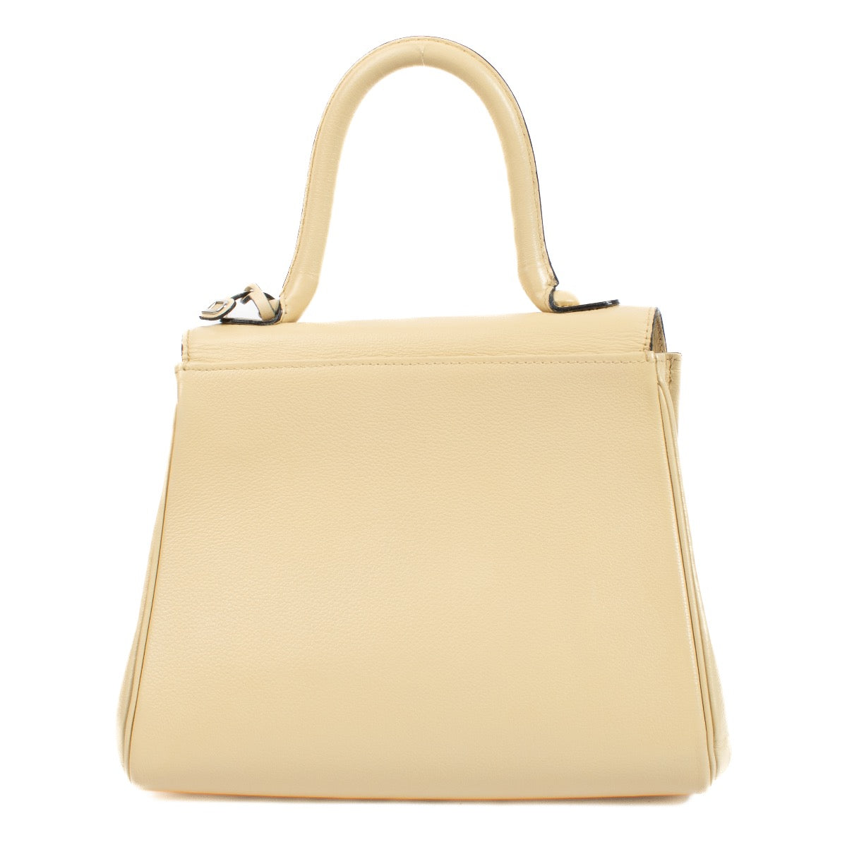 Shop safe online at Labellov in Antwerp, Brussels and Knokke this 100% authentic second hand Delvaux Ivoire Jumping PM Brillant. Veilig online tweedehands authentieke Delvaux Ivoire Jumping PM Brillant handtas kopen bij Labellov.