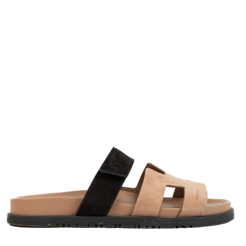Hermès Rose Perle/Black Suede Goatskin Chypre Sandals