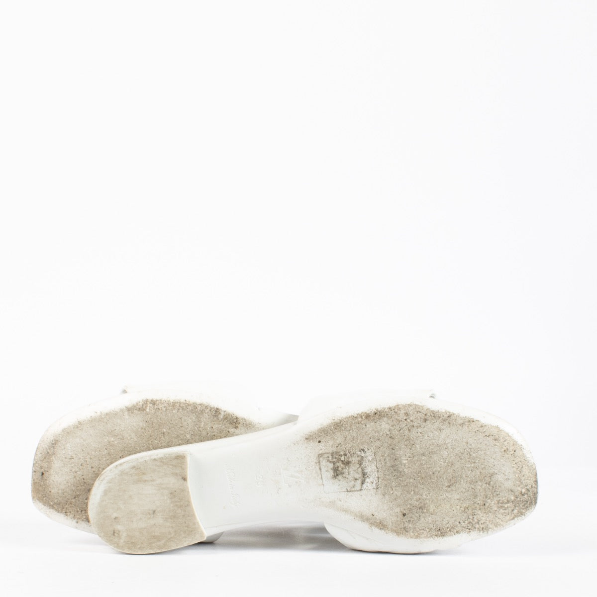 Louis Vuitton Witte Revival Slide Sandalen - Maat 38