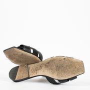 Shop pre-loved Saint Laurent Black Sandals in size 37.5 – featuring a sleek leather finish and timeless stiletto silhouette. Available now at Labellov, your trusted source for luxury designer shoes in Antwerpen and Knokke.