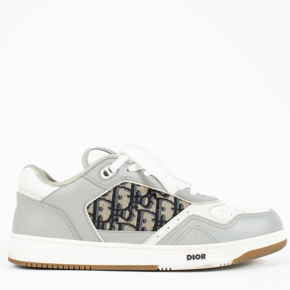 Shop safe online at Labellov in Antwerp, Brussels and Knokke these 100% authentic second hand Dior Grey B27 Uptown Sneakers
