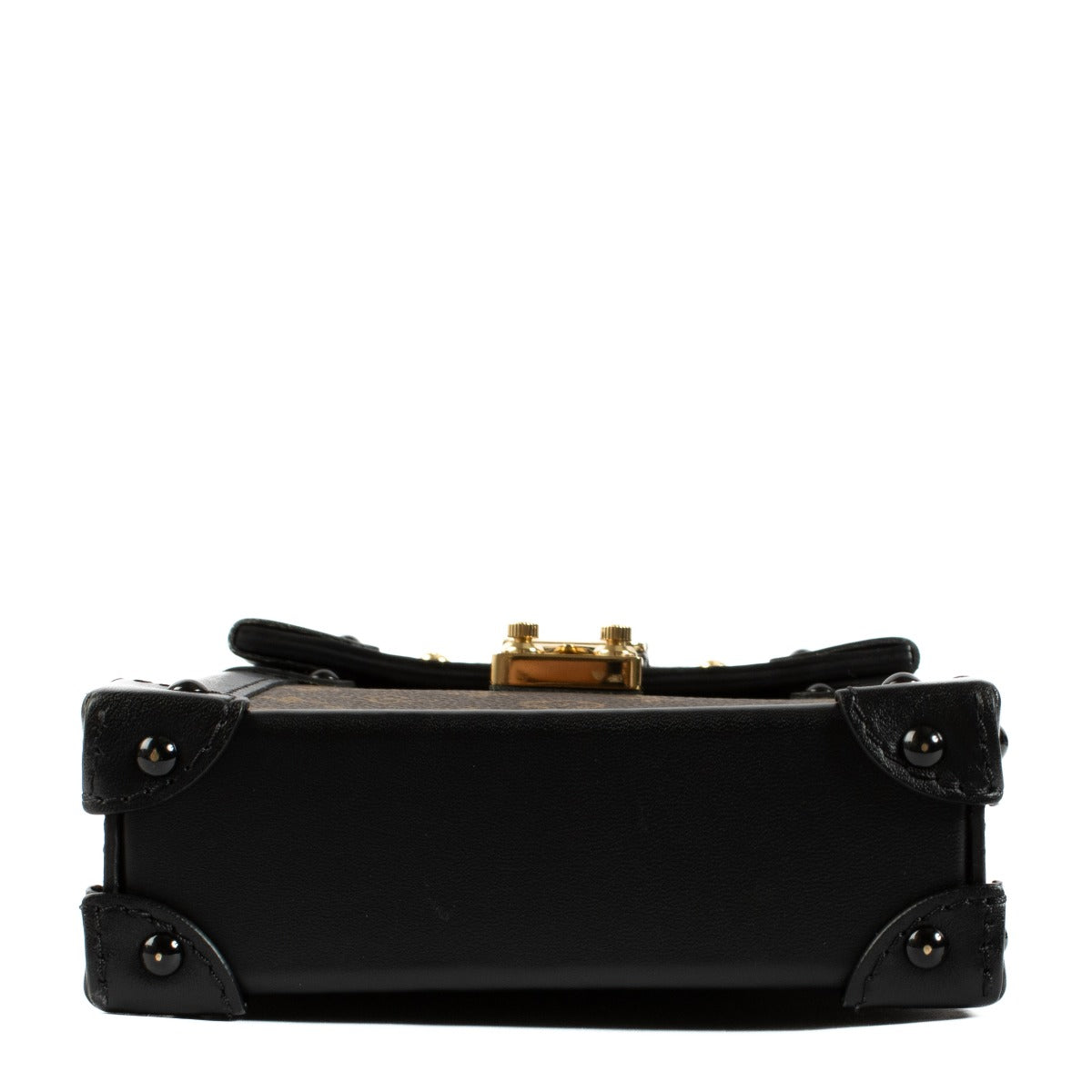 The Louis Vuitton Monogram Pochette Trunk Verticaleis a compact yet statement-making bag, featuring Monogram canvas, gold-tone hardware, and a signature S-lock closure for a vintage-inspired look. Shop now on Labellov.com.