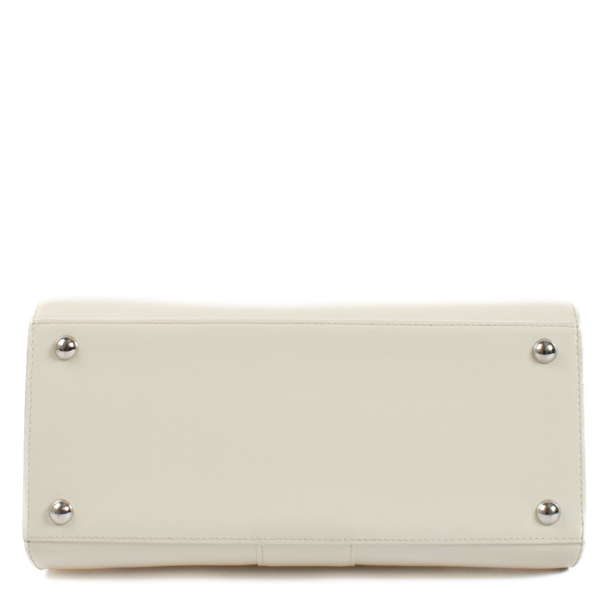 Buy authentic second hand Delvaux Ivory Box Calf Brillant MM at Labellov.com