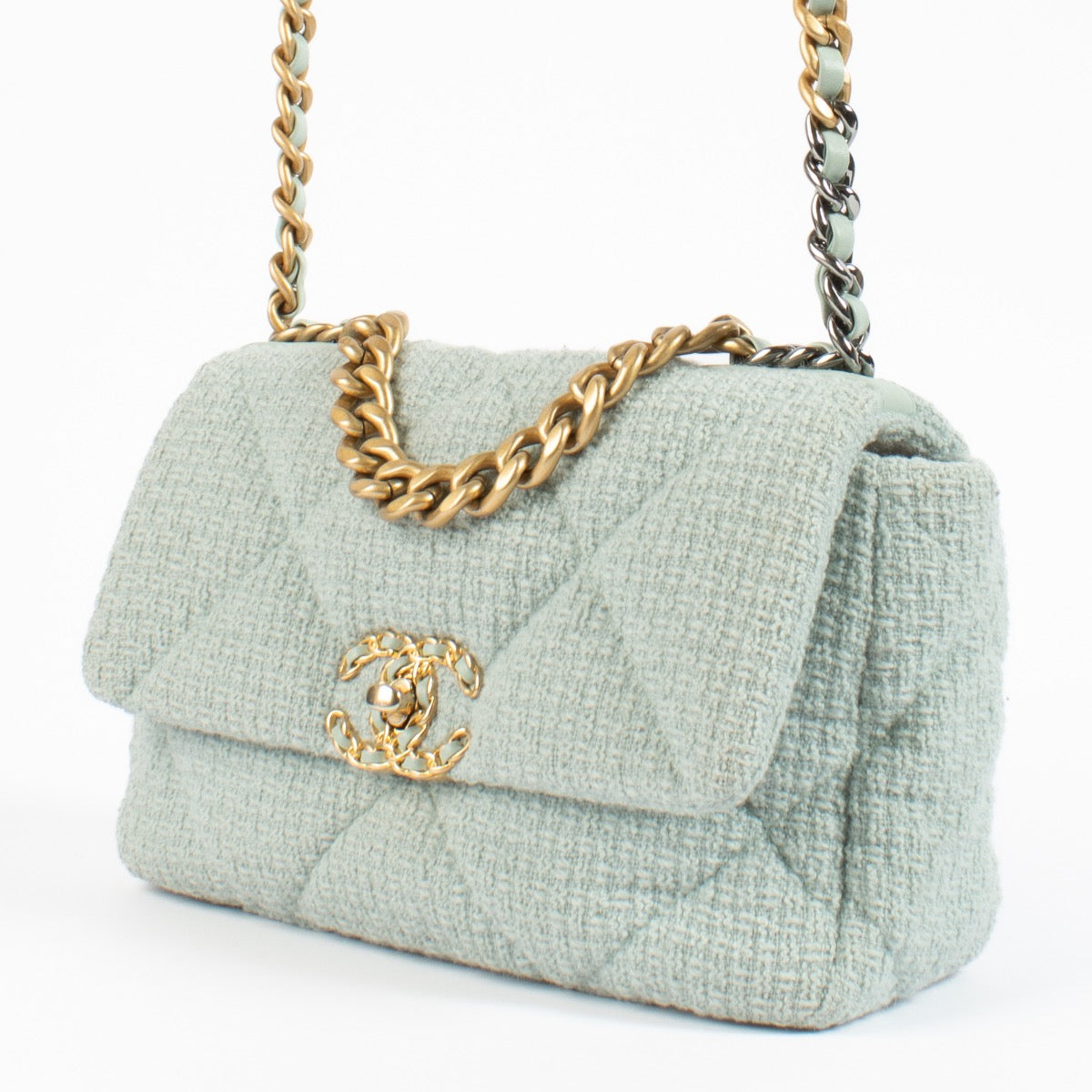 Shop safe online at Labellov in Antwerp, Brussels and Knokke this 100% authentic second hand Chanel Light Blue Tweed Medium Chanel 19 Bag