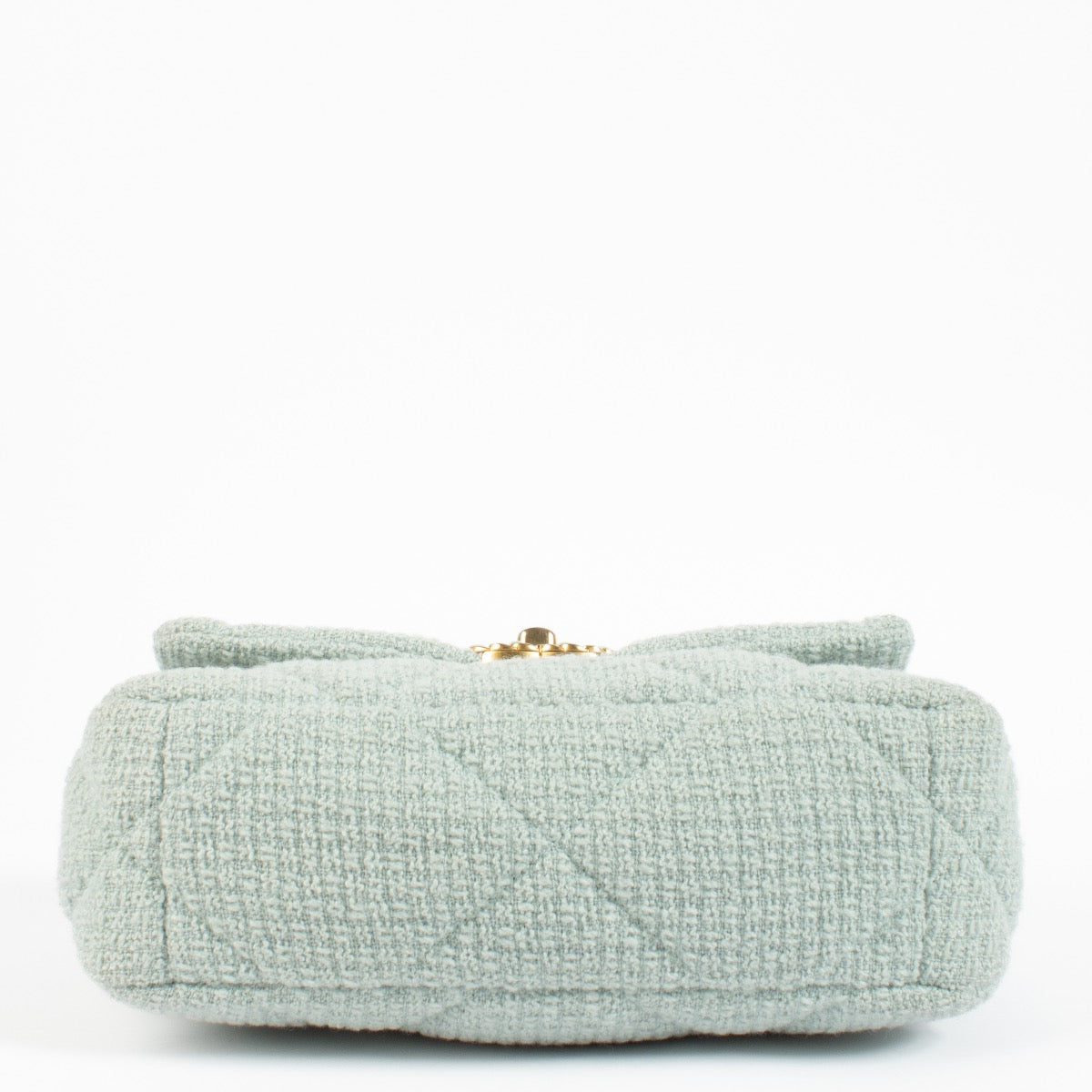 Shop safe online at Labellov in Antwerp, Brussels and Knokke this 100% authentic second hand Chanel Light Blue Tweed Medium Chanel 19 Bag