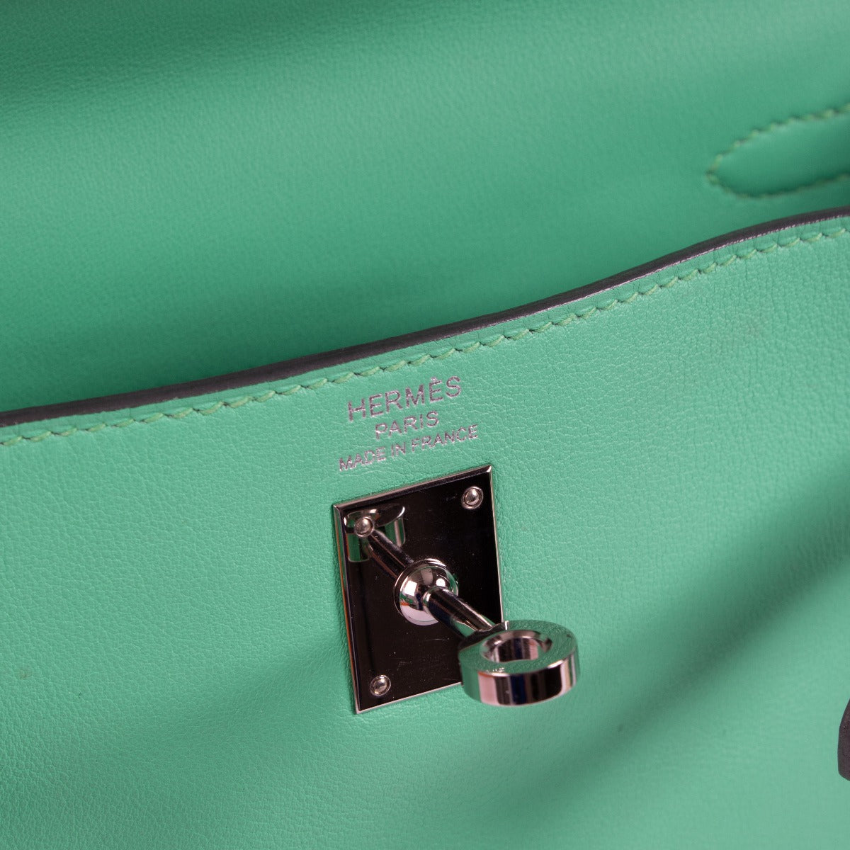 Hermès Kelly 25 Vert Comics Swift PHW
