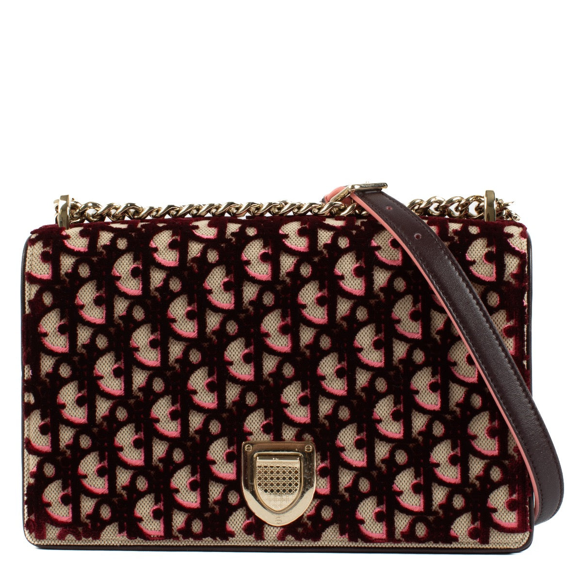 Shop safe online at Labellov in Antwerp, Brussels and Knokke this 100% Authentic second hand Christian Dior Velvet Oblique Diorissimo on Labellov.com
