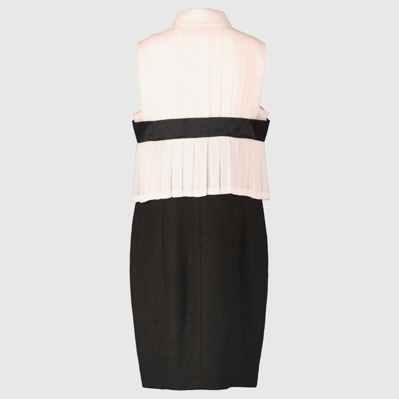 Authentic pre-loved Chanel 09P Pink Silk Bow Tweed Dress - Size 42 on Labellov.com