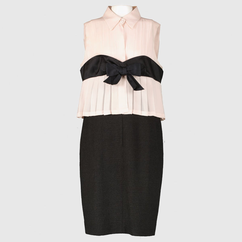 Authentic pre-loved Chanel 09P Pink Silk Bow Tweed Dress - Size 42 on Labellov.com