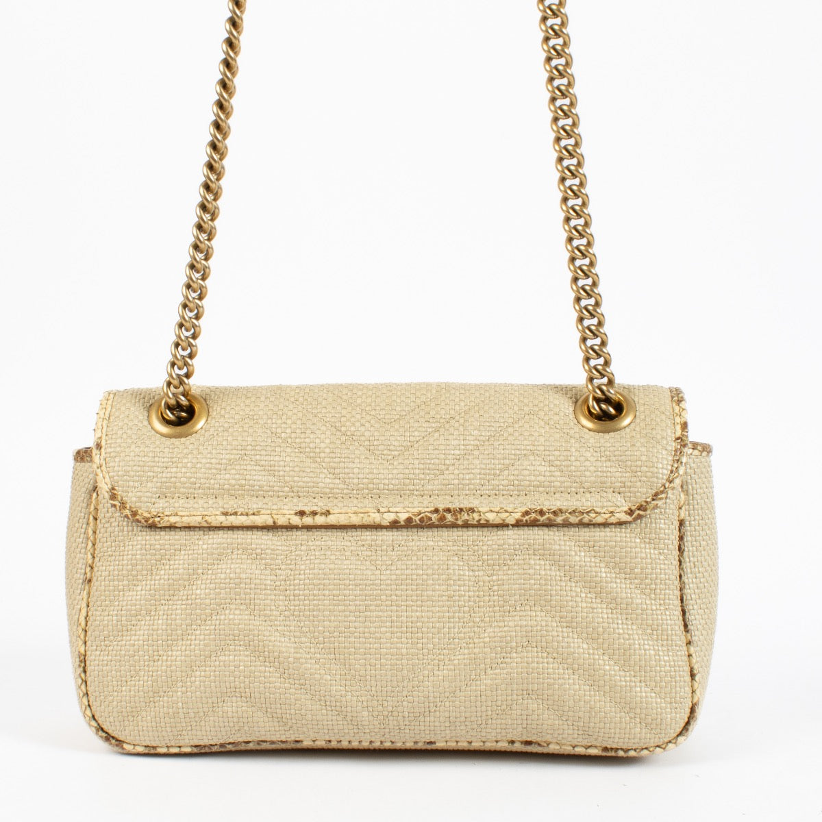 Shop 100% authentic secondhand Gucci Beige Raffia Medium GG Marmont Crossbody on Labellov.com