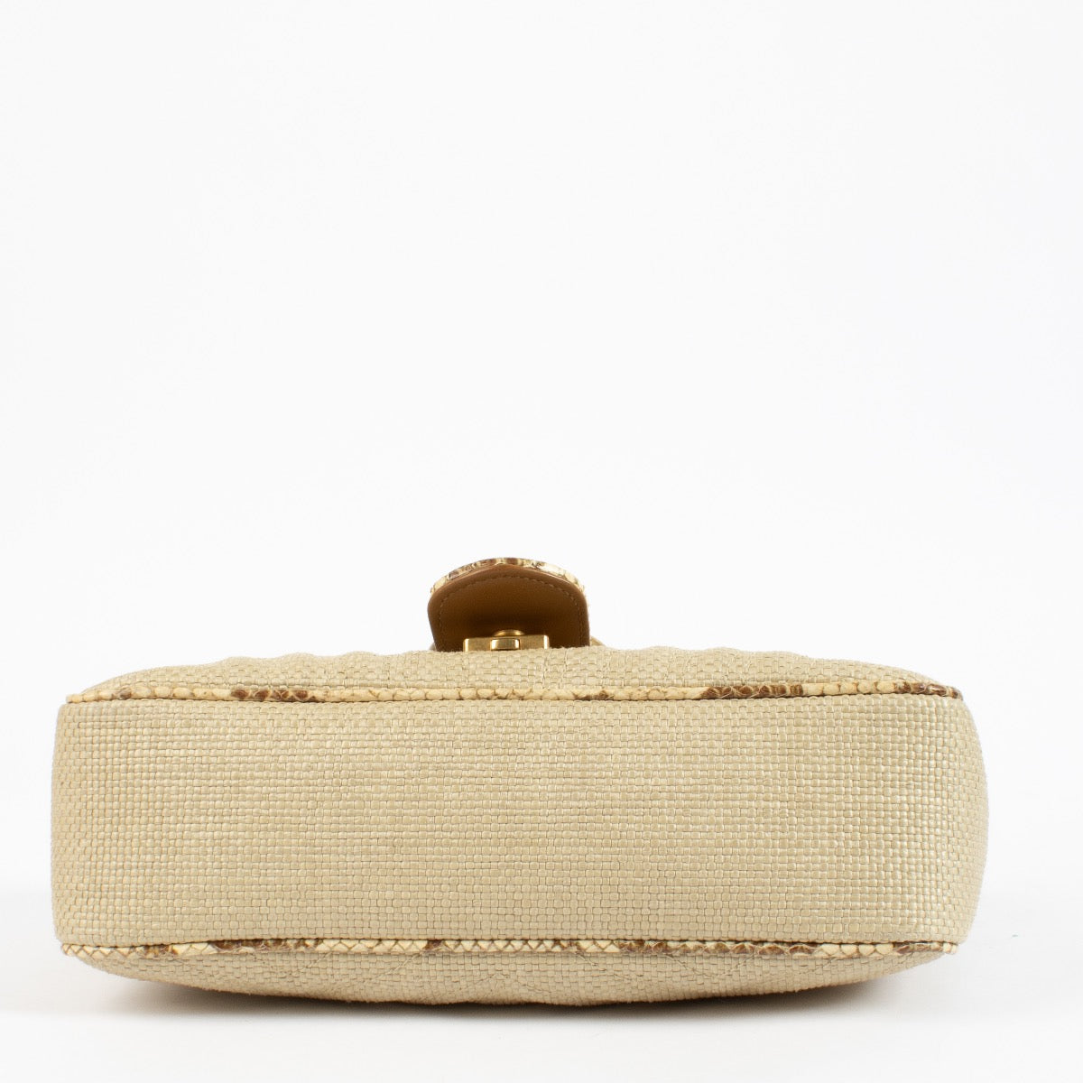 Shop 100% authentic secondhand Gucci Beige Raffia Medium GG Marmont Crossbody on Labellov.com