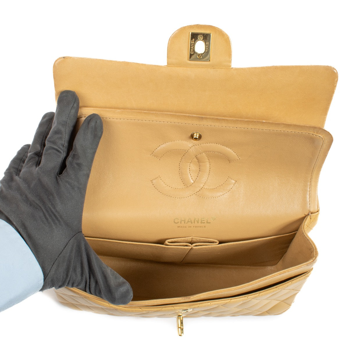 Shop 100% authentic second hand Chanel Vintage Beige Medium Classic Bag on labellov.com