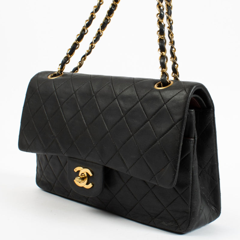 Authentic second hand Chanel Vintage Black Lambskin Medium Classic Flap Bag on Labellov.com