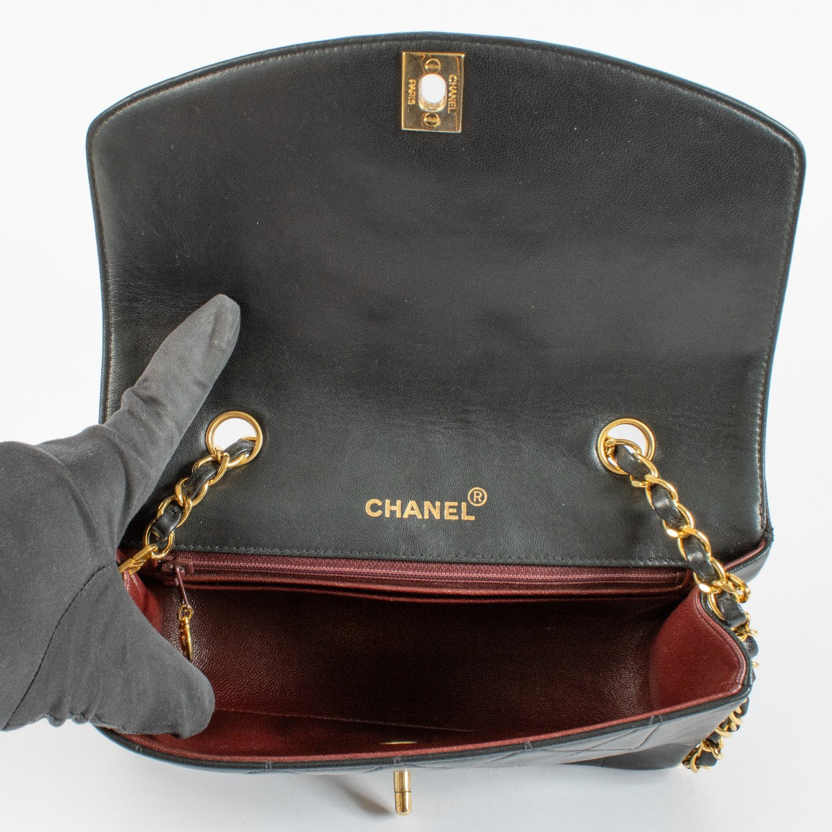 Authentic second hand Chanel Black Small Diana Small Bag on Labellov.com