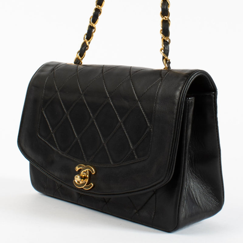 Authentic second hand Chanel Black Small Diana Small Bag on Labellov.com