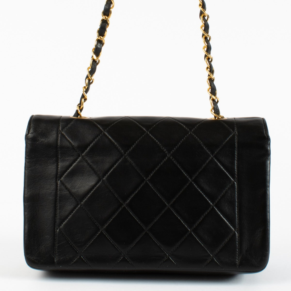 Authentic second hand Chanel Black Small Diana Small Bag on Labellov.com