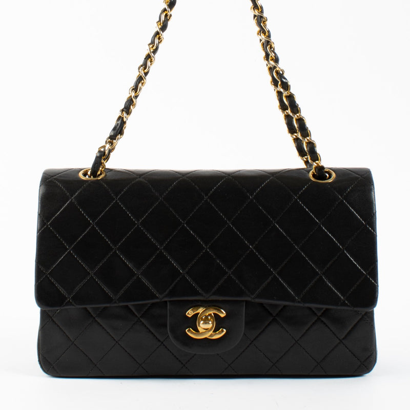 shop 100% authentic second hand Chanel Vintage Black Medium Classic Bag on Labellov.com