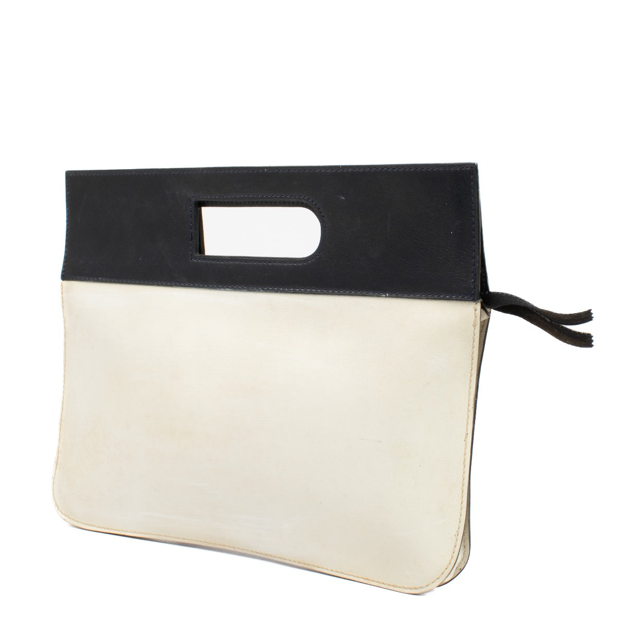 Authentic second hand Delvaux White Clutch on Labellov.com