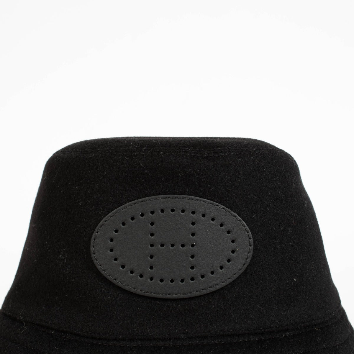 Authentic pre-loved Hermès Black Harper Evelyne Bucket Hat - Size 57 on Labellov.com