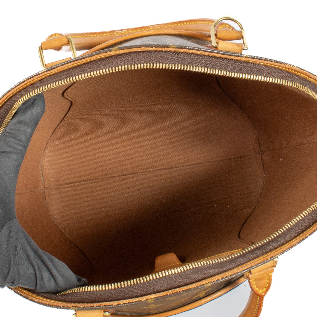 Shop the Louis Vuitton Monogram Ellipse MM bag, a classic luxury handbag crafted from signature monogram canvas. Featuring a timeless design with a spacious interior, perfect for everyday use or special occasions. Shop now on Labellov.com.