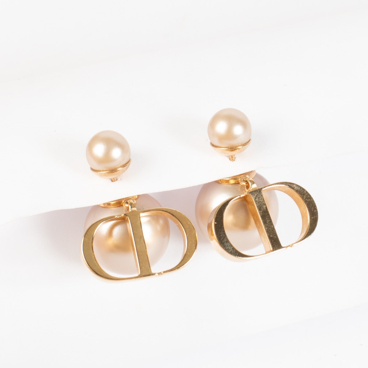 Authentic second hand Christian Dior Tribales Earrings on labellov.com