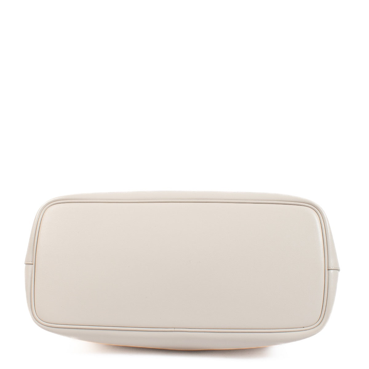Authentic second hand Ferragamo White Tote Bag on Labellov.com