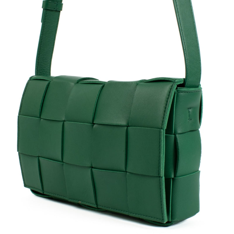 Authentic second hand Bottega Veneta Racing Green Cassette bag on Labellov.com