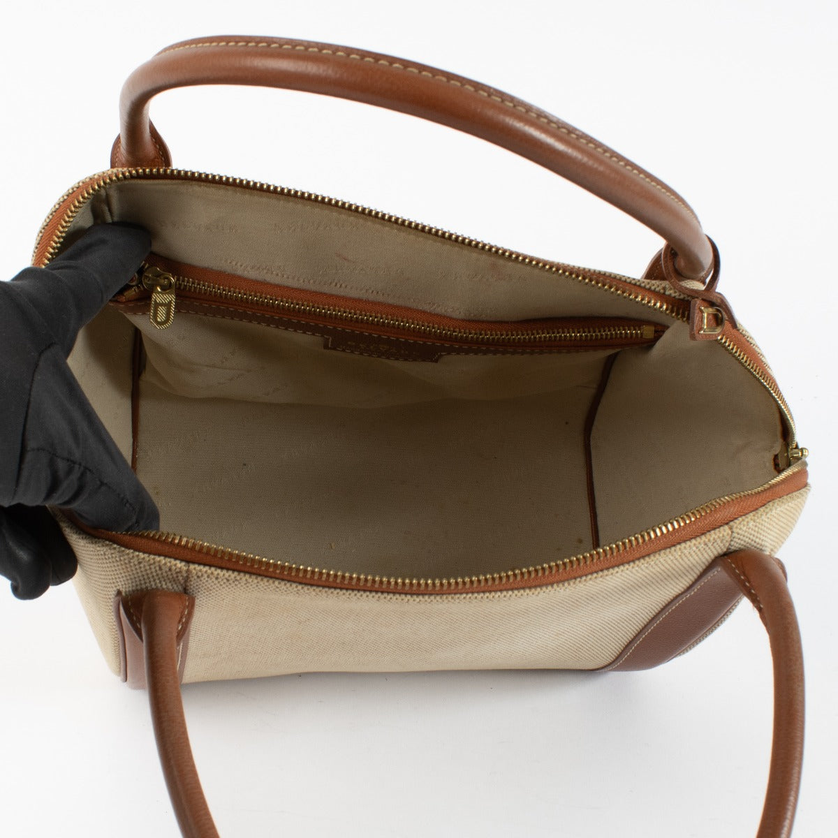 Authentic second hand Delvaux Beige Canvas Perle Bag on Labellov.com