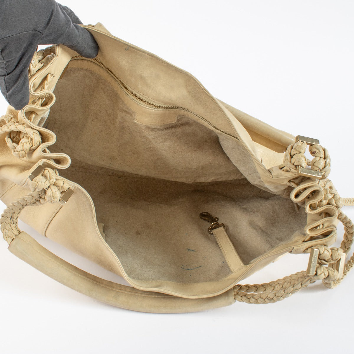 Authentic second hand Delvaux Eugène GM Cream Leather Shoulder Bag on Labellov.com