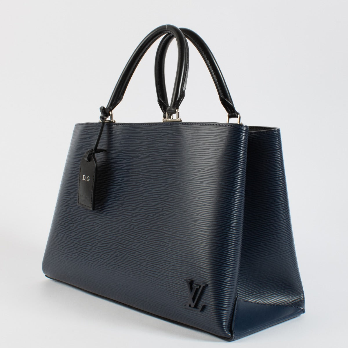 Shop 100% authentic second hand Louis Vuitton Black Epi Kleber MM Bag on Labellov.com